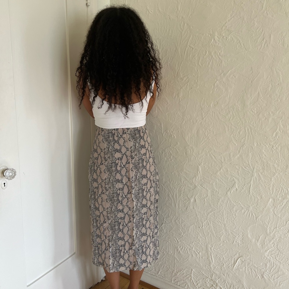 Skirt - Picture 2 of 2